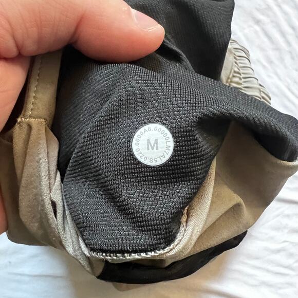 Lululemon T.H.E. Shorts Men’s Size M 9” Linerless Taupe Olive Training Shorts - Picture 7 of 8